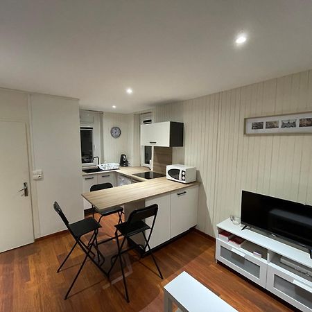 Charmant Studio En Plein Coeur De Chambery Exterior photo