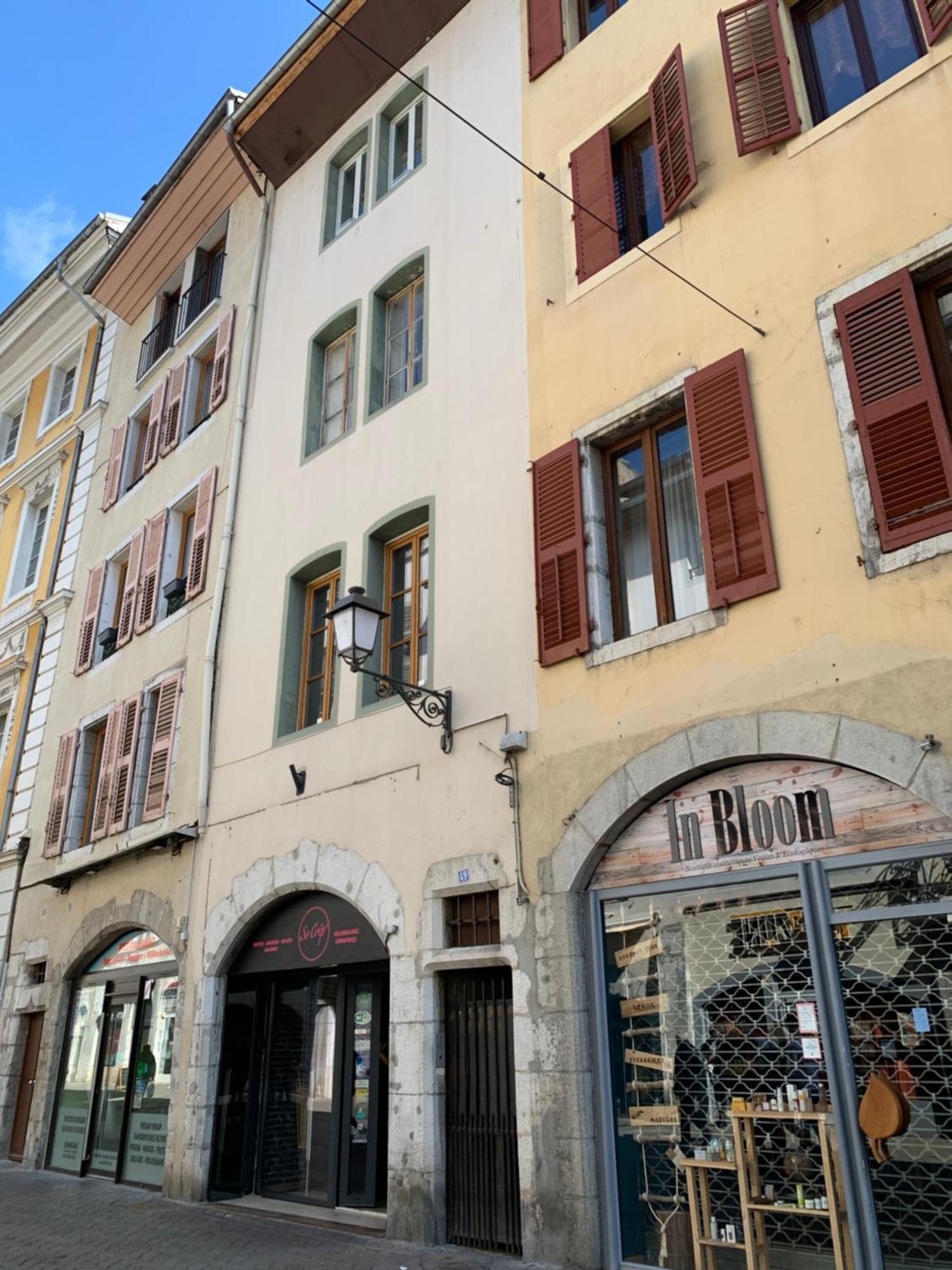 Charmant Studio En Plein Coeur De Chambery Exterior photo